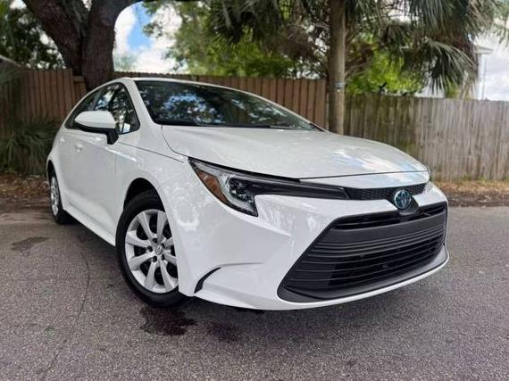 TOYOTA COROLLA 2023 JTDBCMFE0P3023040 image