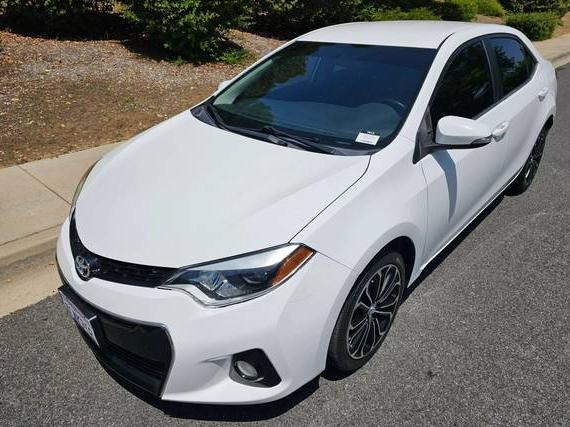 TOYOTA COROLLA 2016 5YFBURHE8GP447371 image