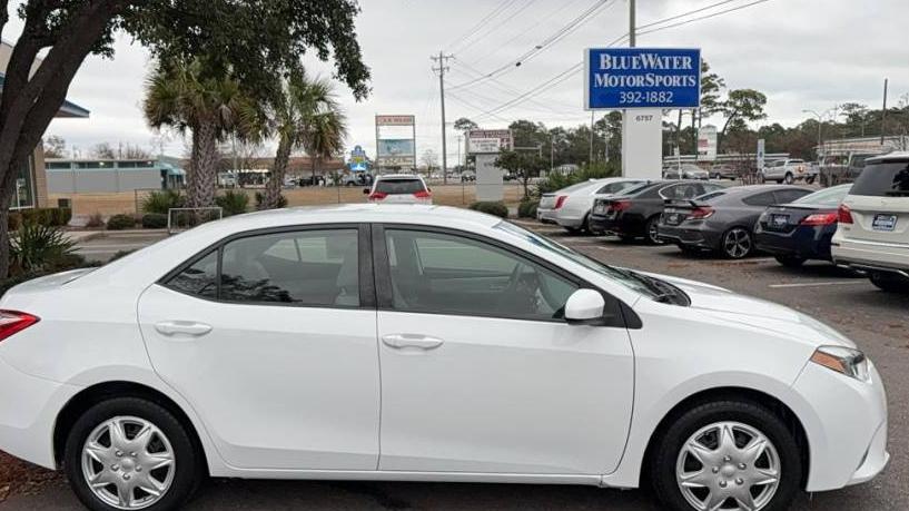 TOYOTA COROLLA 2016 5YFBURHE0GP525223 image