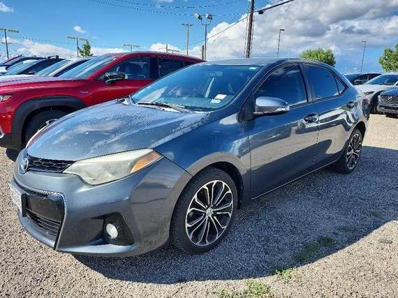 TOYOTA COROLLA 2016 5YFBURHE5GP502097 image
