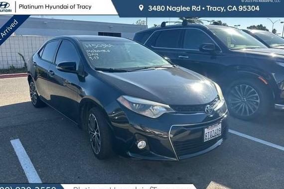 TOYOTA COROLLA 2016 5YFBURHE3GP568325 image