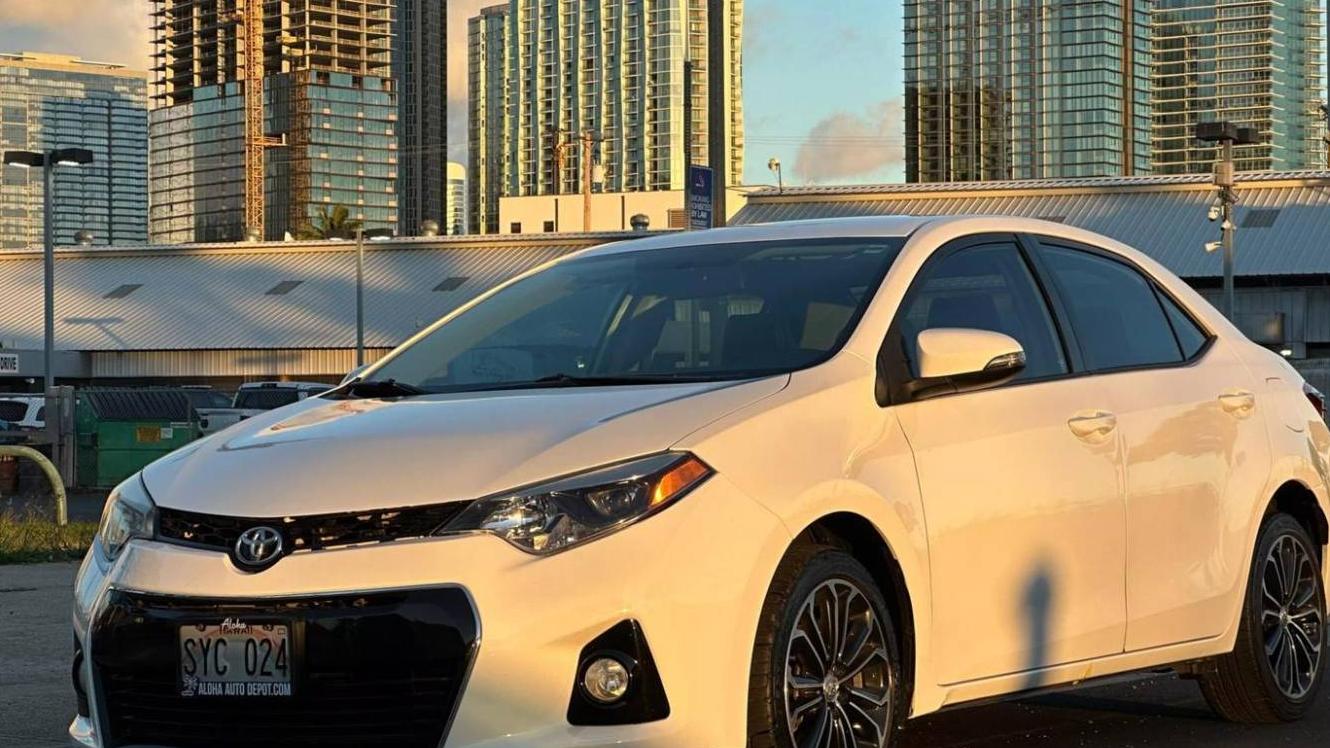 TOYOTA COROLLA 2016 5YFBURHE5GP542504 image