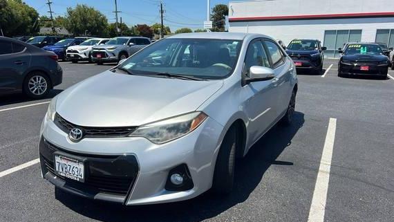 TOYOTA COROLLA 2016 5YFBURHE9GP471212 image