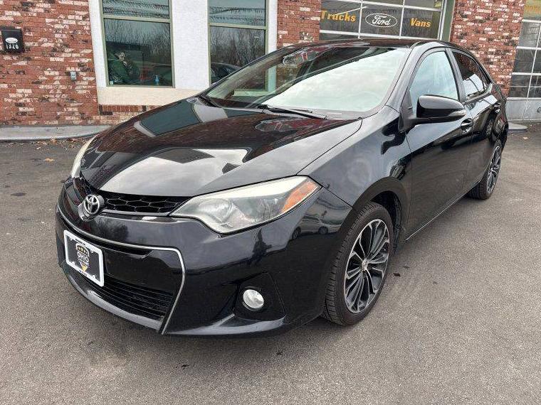 TOYOTA COROLLA 2016 5YFBURHE7GP403037 image