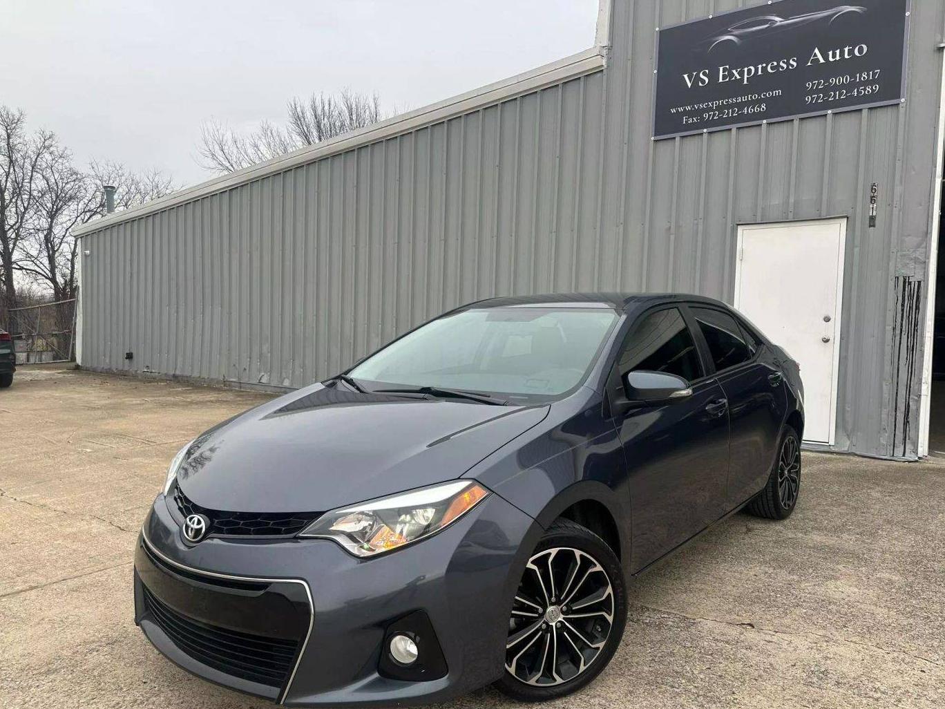 TOYOTA COROLLA 2016 5YFBURHE2GP469334 image