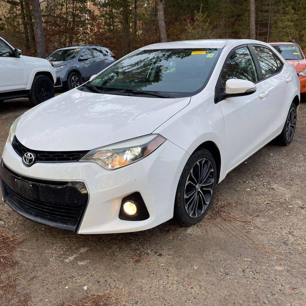 TOYOTA COROLLA 2016 5YFBURHE3GP412270 image