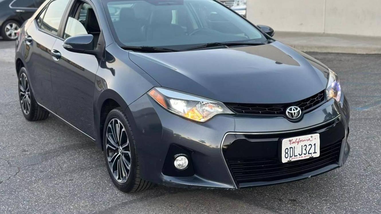 TOYOTA COROLLA 2016 5YFBURHE6GP395402 image