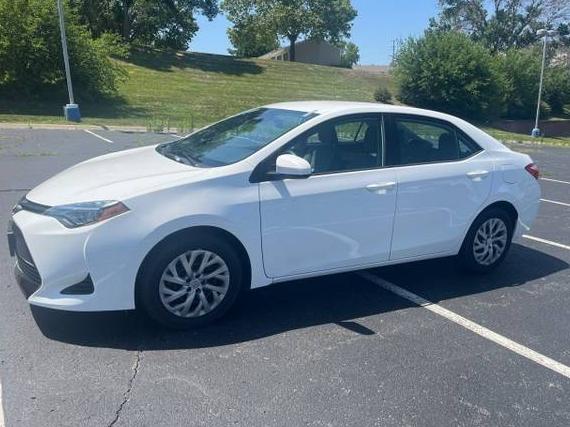 TOYOTA COROLLA 2019 2T1BURHE8KC189054 image