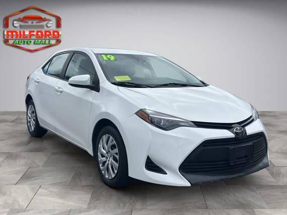 TOYOTA COROLLA 2019 2T1BURHE6KC146574 image