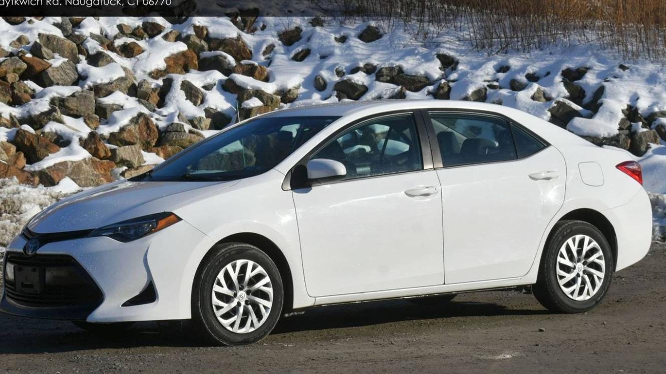 TOYOTA COROLLA 2019 2T1BURHE1KC241110 image