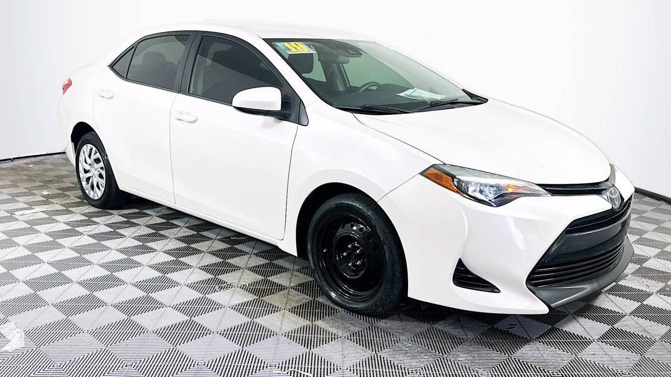 TOYOTA COROLLA 2019 5YFBURHE6KP887789 image