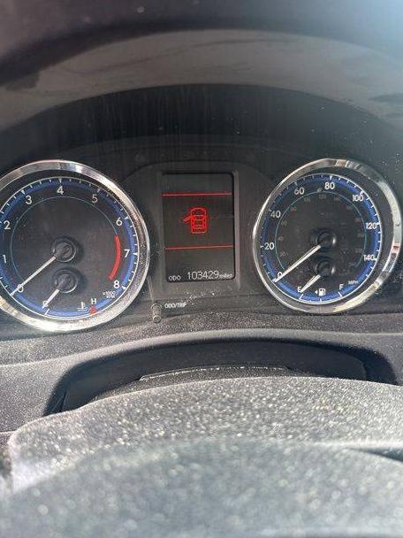 TOYOTA COROLLA 2019 5YFBURHE4KP946936 image