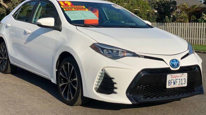 TOYOTA COROLLA 2019 2T1BURHE1KC128998 image