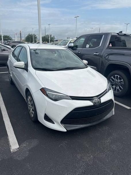 TOYOTA COROLLA 2019 2T1BURHE8KC243257 image
