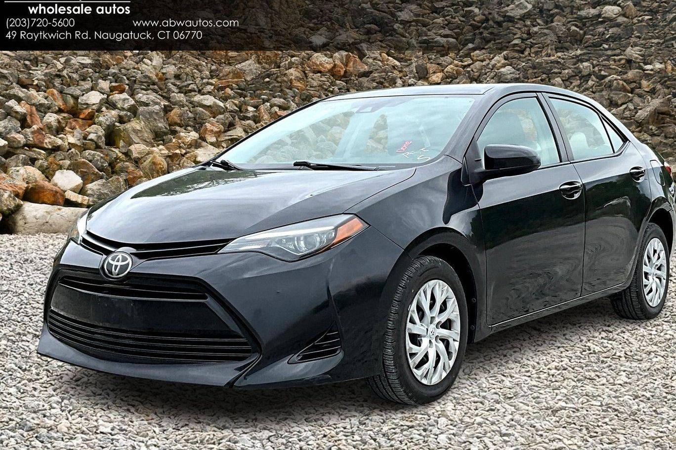TOYOTA COROLLA 2019 5YFBURHE5KP858882 image