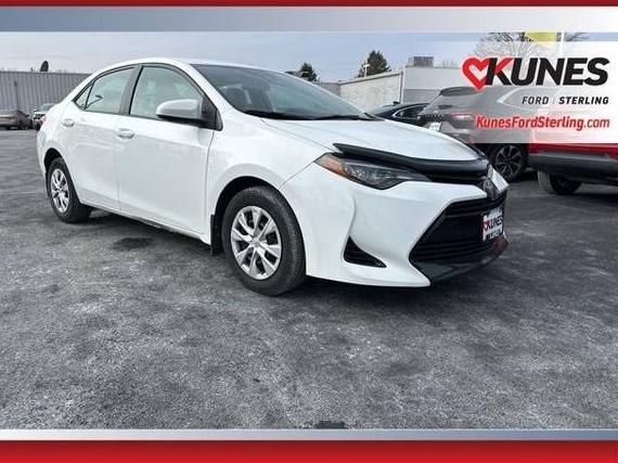 TOYOTA COROLLA 2018 2T1BURHE2JC061262 image