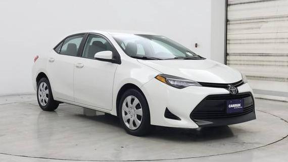 TOYOTA COROLLA 2018 5YFBURHE3JP833350 image