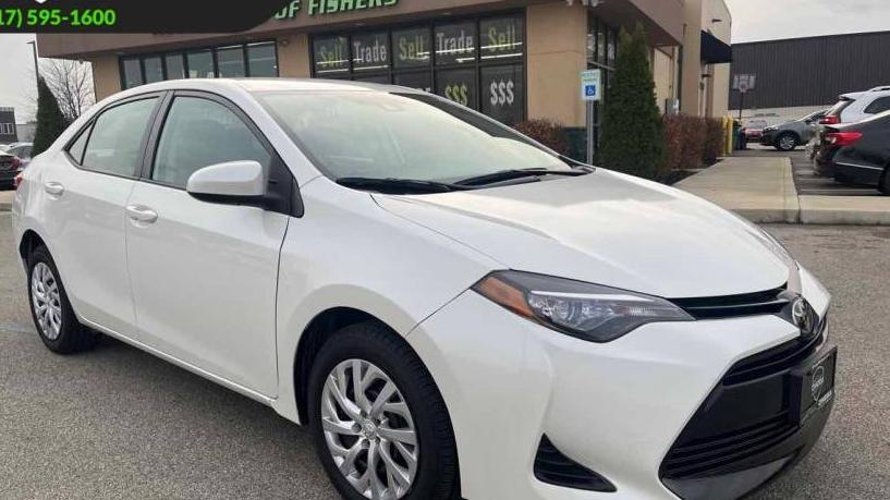 TOYOTA COROLLA 2018 5YFBURHE4JP817478 image