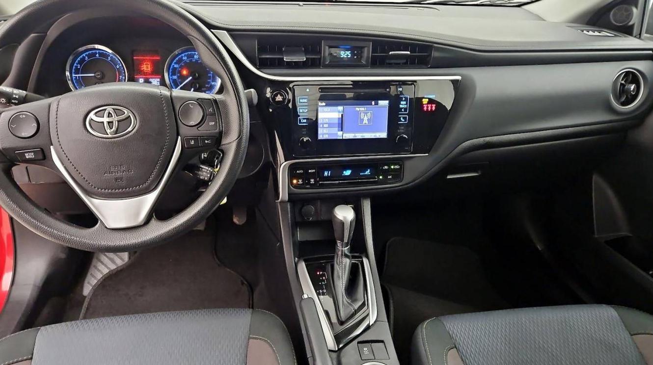 TOYOTA COROLLA 2018 2T1BURHE9JC030784 image