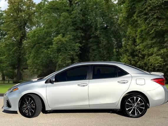 TOYOTA COROLLA 2018 2T1BURHE6JC017717 image