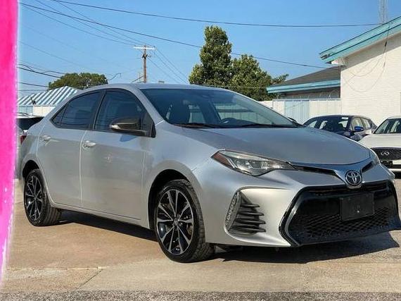 TOYOTA COROLLA 2018 5YFBURHE0JP800502 image