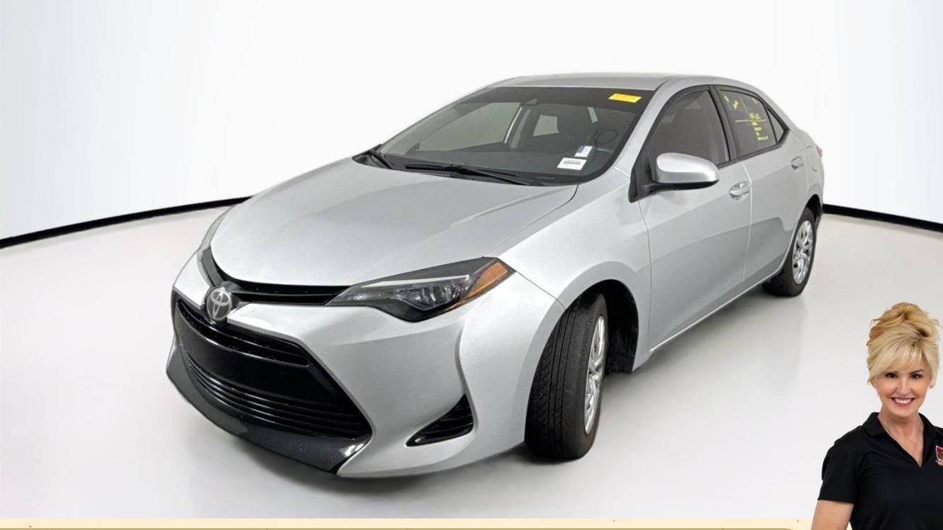 TOYOTA COROLLA 2018 5YFBURHE8JP805589 image