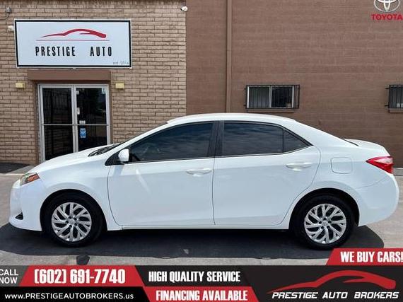 TOYOTA COROLLA 2018 5YFBURHE2JP788465 image