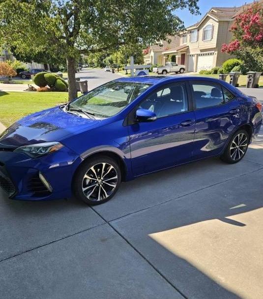 TOYOTA COROLLA 2018 2T1BURHEXJC994035 image