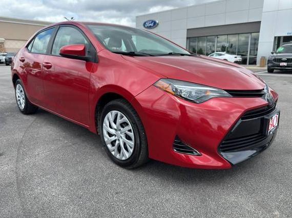 TOYOTA COROLLA 2018 5YFBURHE2JP813980 image