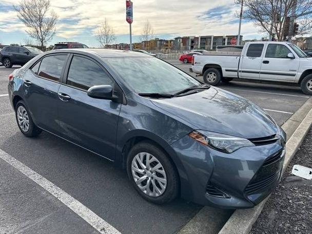 TOYOTA COROLLA 2018 2T1BURHE2JC122268 image