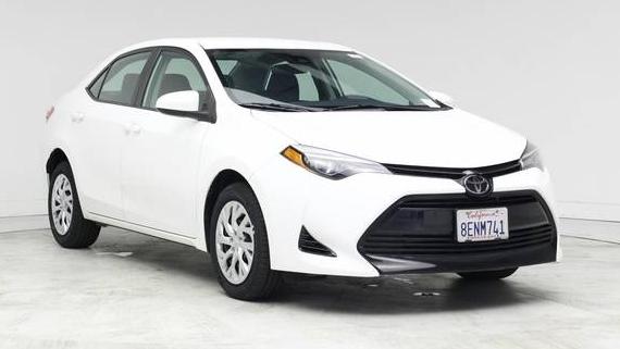 TOYOTA COROLLA 2018 5YFBURHE3JP849208 image