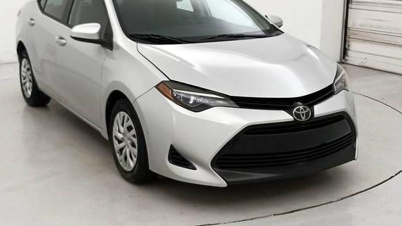TOYOTA COROLLA 2018 5YFBURHE8JP753235 image