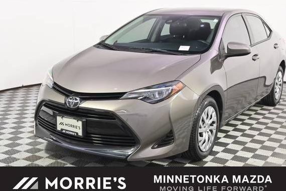 TOYOTA COROLLA 2018 5YFBURHE8JP820478 image