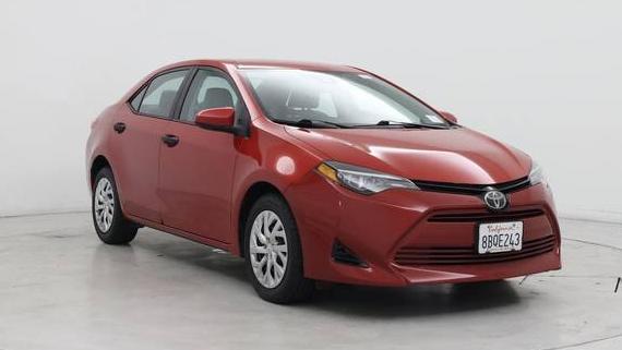 TOYOTA COROLLA 2018 5YFBURHE7JP778014 image