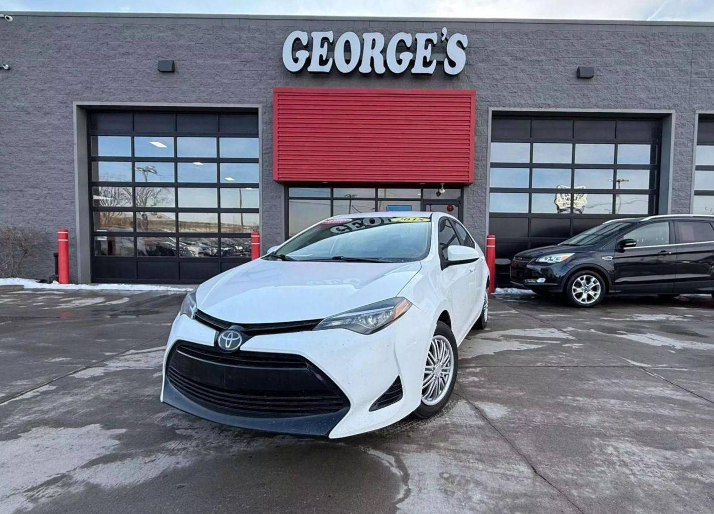 TOYOTA COROLLA 2018 2T1BURHEXJC090850 image