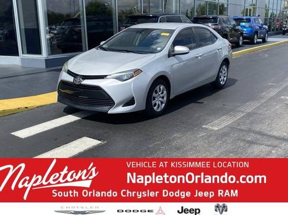 TOYOTA COROLLA 2018 5YFBURHE0JP825433 image