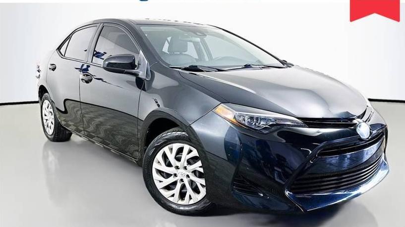 TOYOTA COROLLA 2018 5YFBURHE0JP826565 image