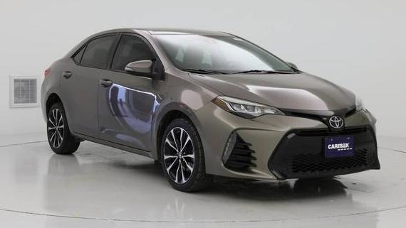 TOYOTA COROLLA 2018 5YFBURHE6JP835187 image