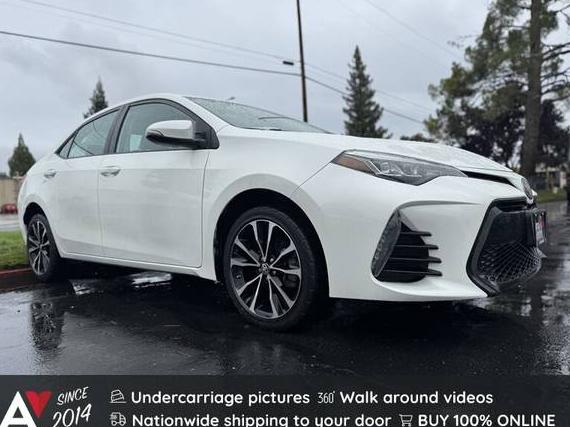 TOYOTA COROLLA 2018 5YFBURHE9JP844515 image