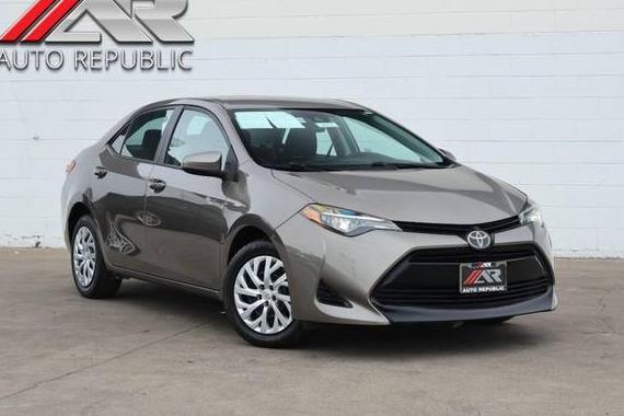 TOYOTA COROLLA 2018 5YFBURHE4JP818582 image