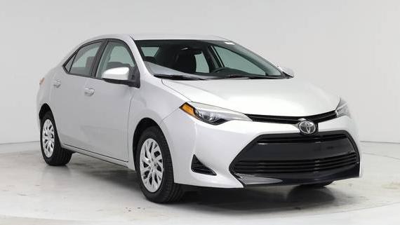 TOYOTA COROLLA 2018 5YFBURHE0JP821561 image