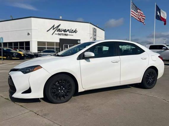 TOYOTA COROLLA 2018 2T1BURHE4JC069024 image