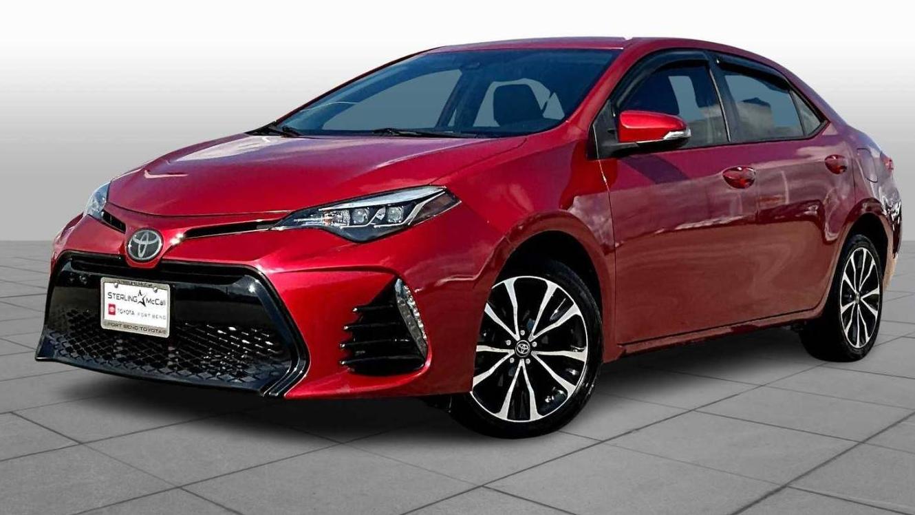 TOYOTA COROLLA 2018 5YFBURHE8JP765627 image