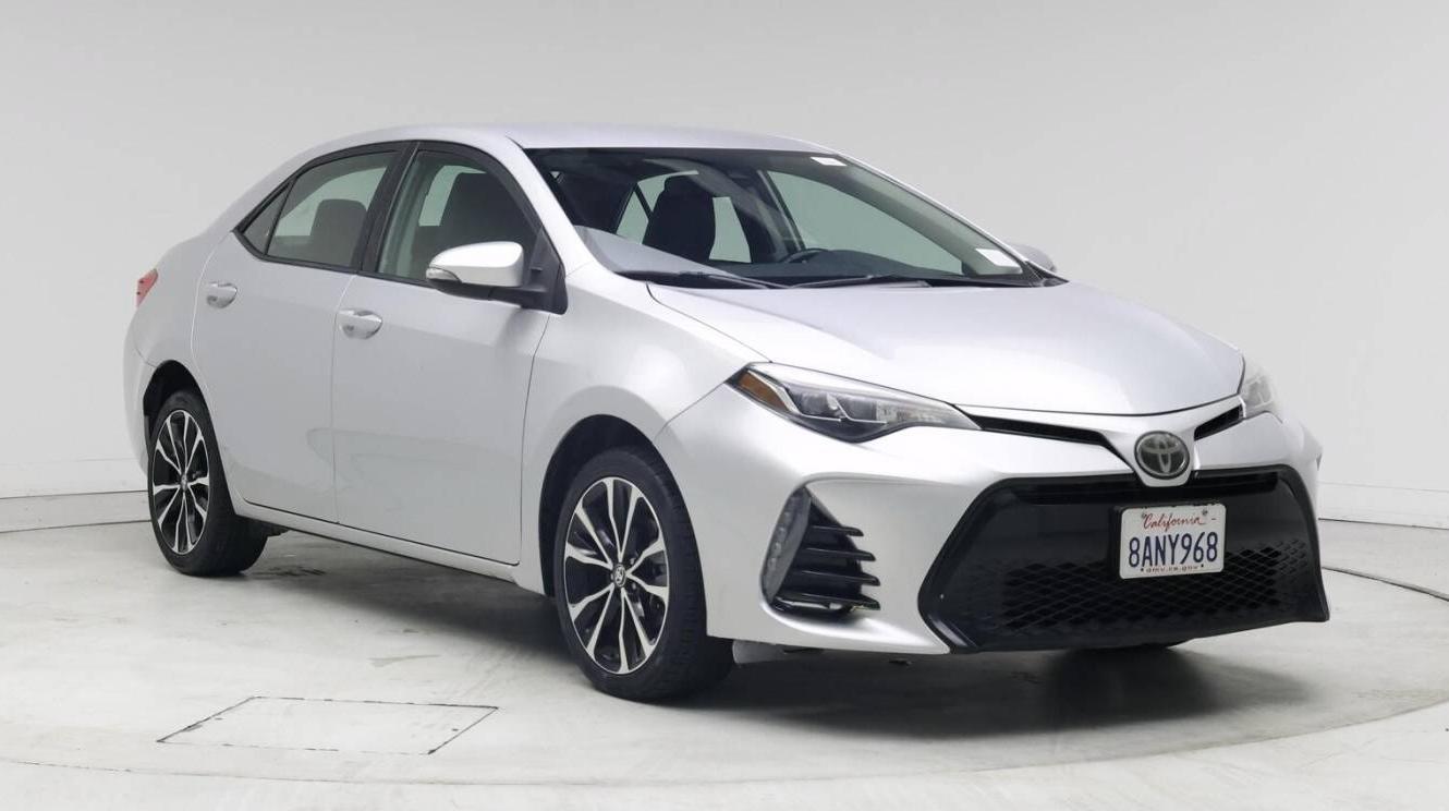 TOYOTA COROLLA 2018 5YFBURHE1JP739810 image