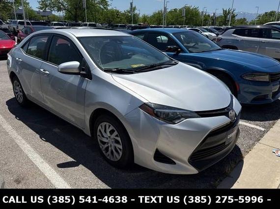 TOYOTA COROLLA 2018 5YFBURHE0JP854334 image
