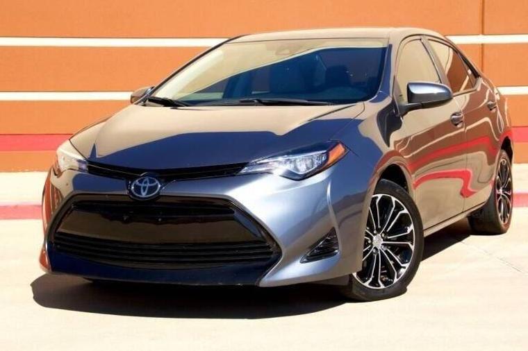 TOYOTA COROLLA 2018 5YFBURHEXJP840036 image