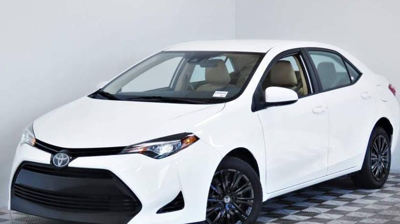 TOYOTA COROLLA 2018 5YFBURHE7JP738919 image