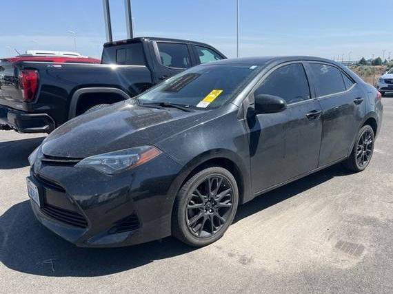 TOYOTA COROLLA 2018 5YFBURHE1JP751049 image