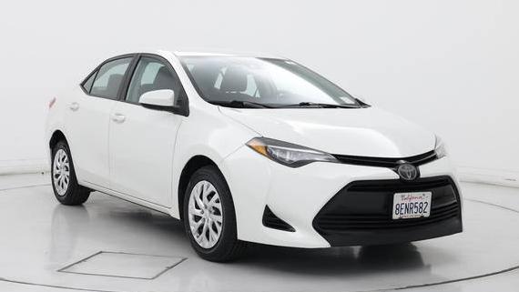 TOYOTA COROLLA 2018 5YFBURHE3JP829203 image