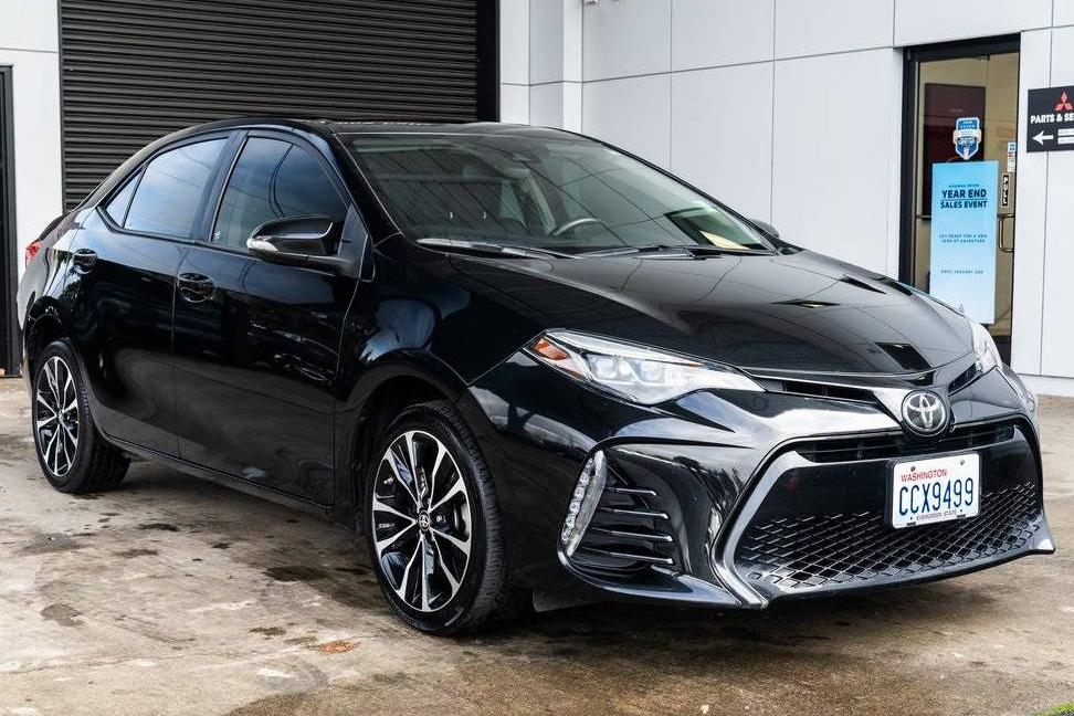 TOYOTA COROLLA 2018 2T1BURHE1JC978192 image